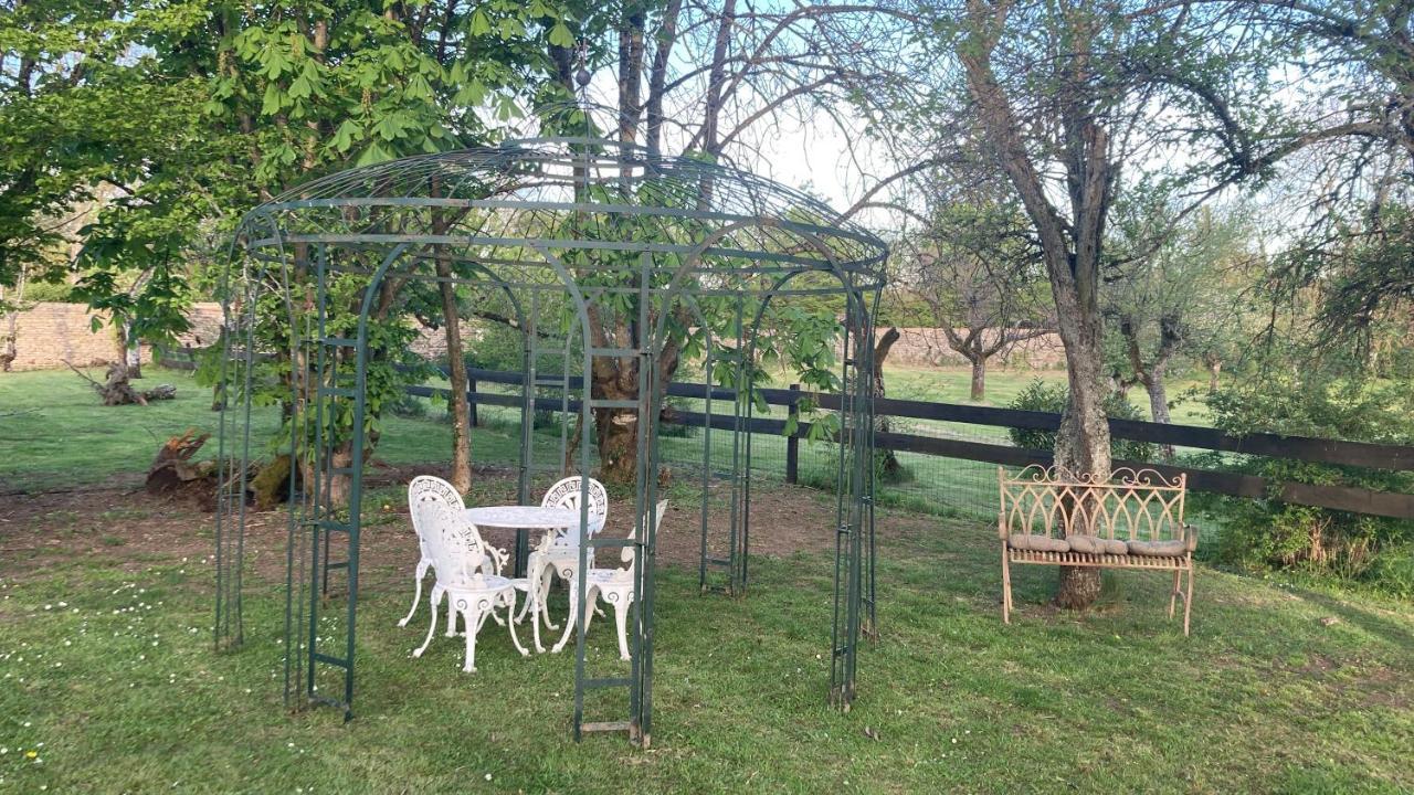 Chez Zoiseau Et Zoiseautte Bed & Breakfast Chassigny Eksteriør bilde
